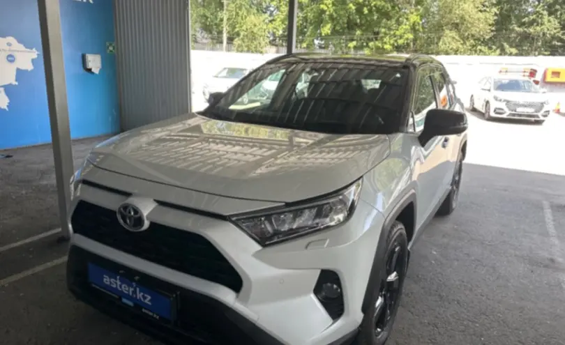 Toyota RAV4 2021 года за 15 000 000 тг. в Алматы