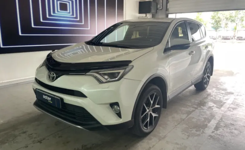 Toyota RAV4 2017 года за 12 500 000 тг. в Павлодар