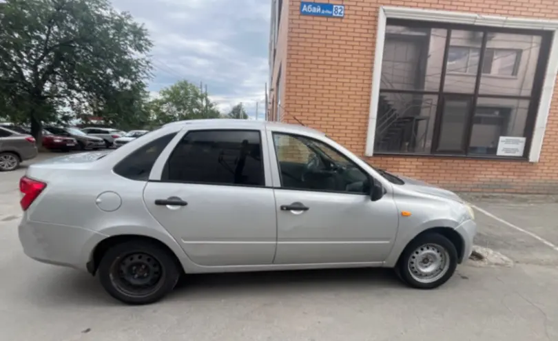 LADA (ВАЗ) Granta 2015 года за 3 000 000 тг. в Костанай фото 4
