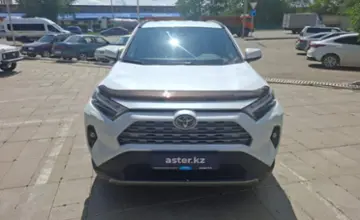 Toyota RAV4 2022 года за 23 000 000 тг. в Уральск фото 2