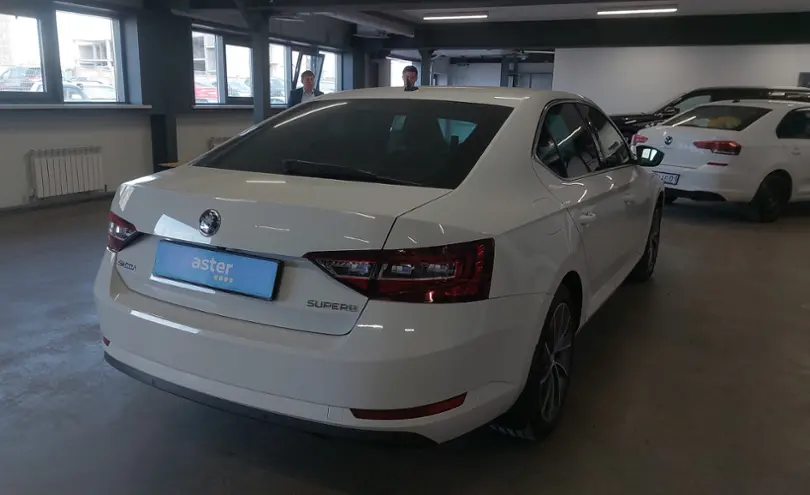 Skoda Superb 2019 года за 15 000 000 тг. в Астана фото 3