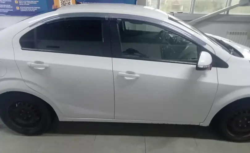 Chevrolet Aveo 2014 года за 3 500 000 тг. в Уральск фото 4