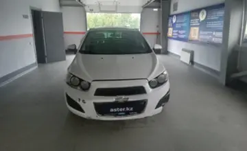 Chevrolet Aveo 2014 года за 3 500 000 тг. в Уральск фото 2