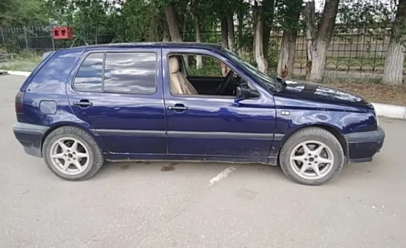 Volkswagen Golf 1995 года за 900 000 тг. в Актобе фото 4
