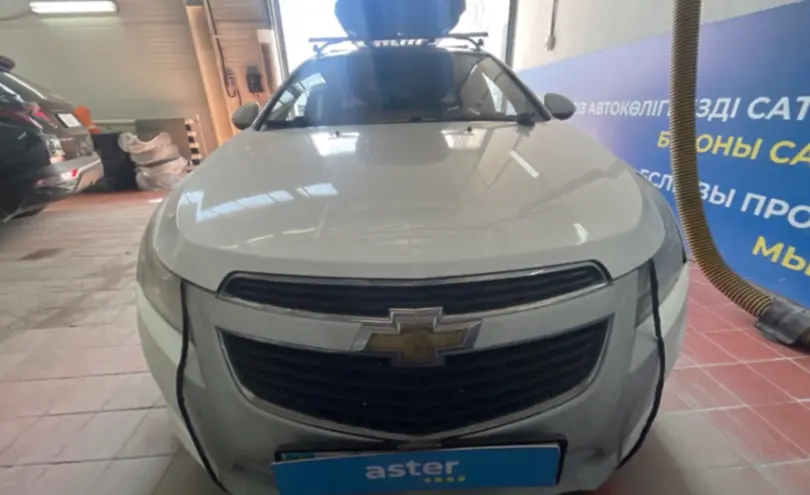 Chevrolet Cruze 2014 года за 3 900 000 тг. в Астана фото 2