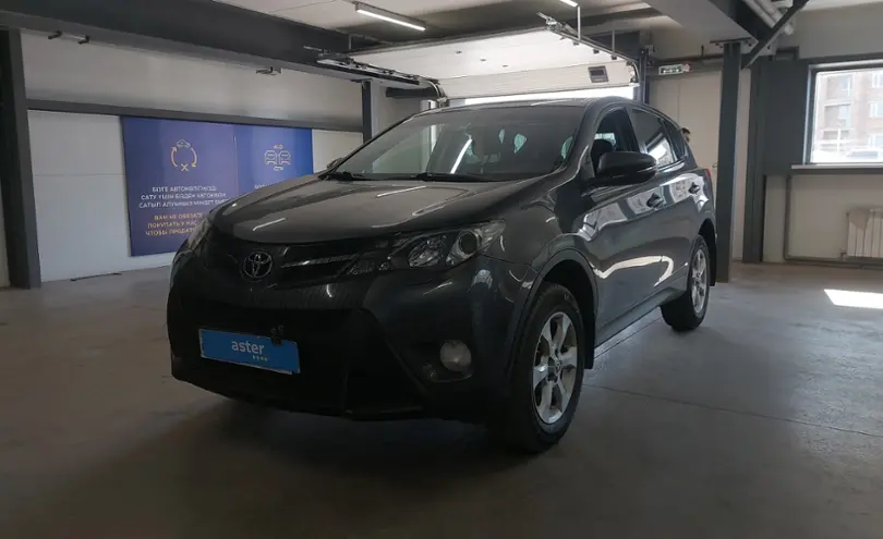 Toyota RAV4 2013 года за 9 000 000 тг. в Астана