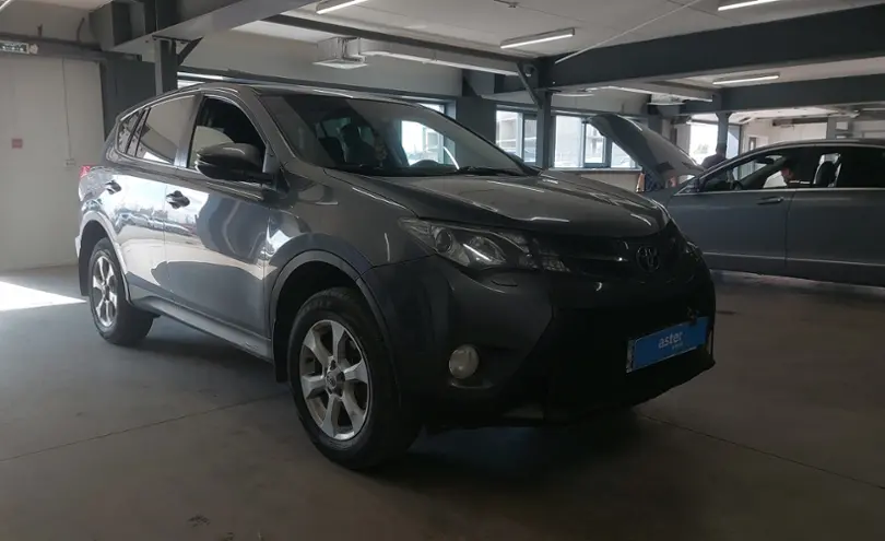 Toyota RAV4 2013 года за 9 000 000 тг. в Астана фото 2