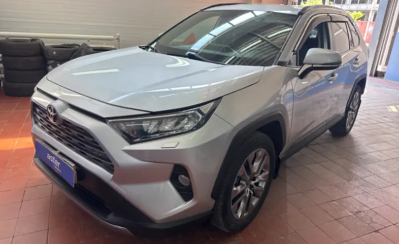 Toyota RAV4 2020 года за 14 500 000 тг. в Астана