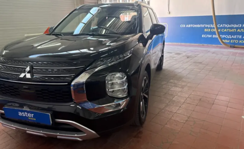 Mitsubishi Outlander 2023 года за 17 000 000 тг. в Астана
