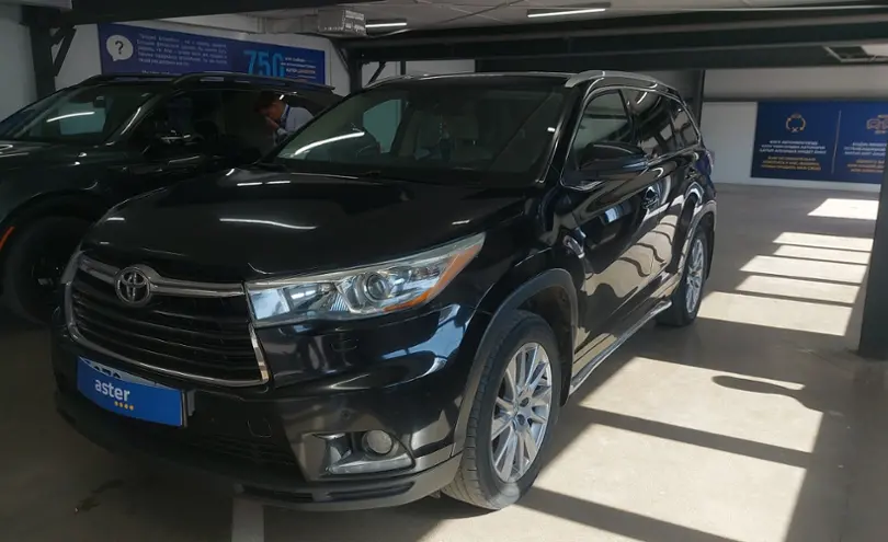 Toyota Highlander 2014 года за 16 000 000 тг. в Астана