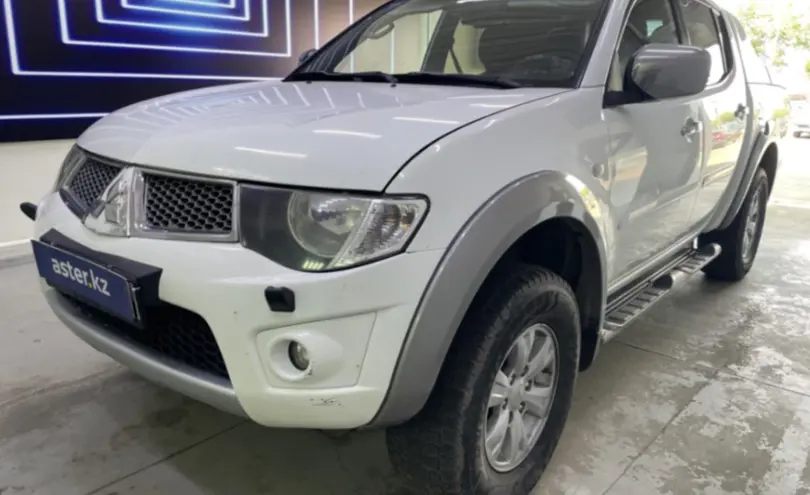 Mitsubishi L200 2011 года за 7 000 000 тг. в Павлодар