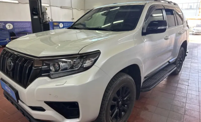 Toyota Land Cruiser Prado 2020 года за 32 500 000 тг. в Астана