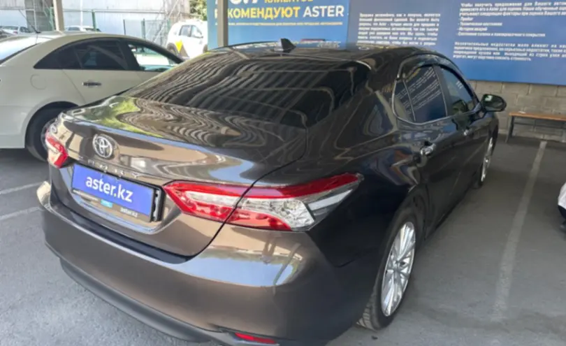 Toyota Camry 2017 года за 11 000 000 тг. в Алматы фото 5