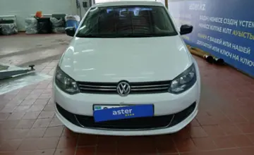 Volkswagen Polo 2013 года за 5 000 000 тг. в Астана фото 2