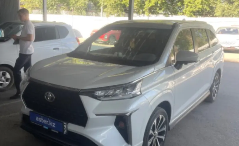 Toyota Veloz 2023 года за 11 000 000 тг. в Алматы