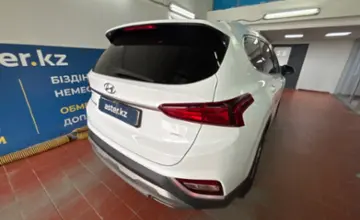 Hyundai Santa Fe 2020 года за 12 000 000 тг. в Астана