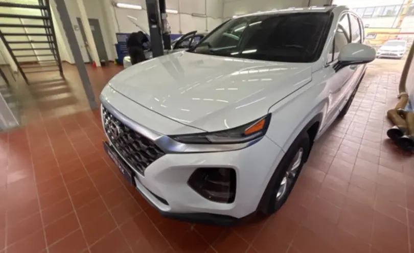 Hyundai Santa Fe 2020 года за 12 000 000 тг. в Астана