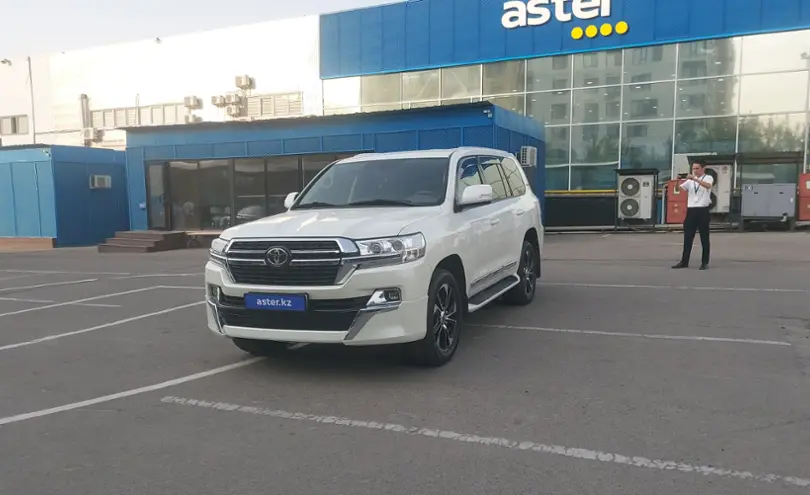 Toyota Land Cruiser 2020 года за 37 000 000 тг. в Алматы