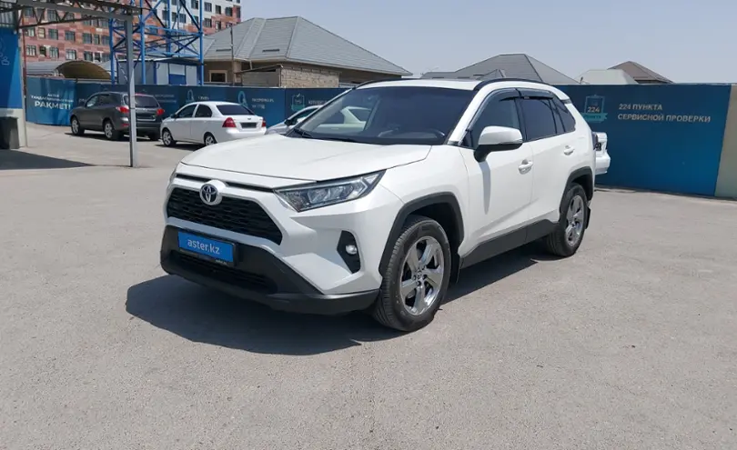 Toyota RAV4 2021 года за 16 000 000 тг. в Шымкент