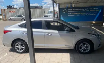 Hyundai Solaris 2020 года за 7 500 000 тг. в Караганда фото 4