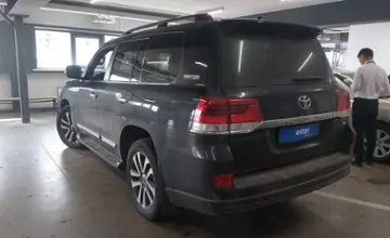 Toyota Land Cruiser 2018 года за 35 000 000 тг. в Астана фото 4