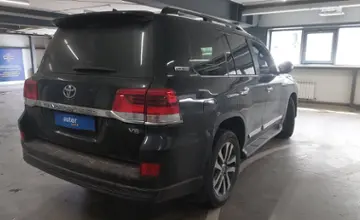 Toyota Land Cruiser 2018 года за 35 000 000 тг. в Астана фото 3