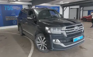 Toyota Land Cruiser 2018 года за 35 000 000 тг. в Астана фото 2