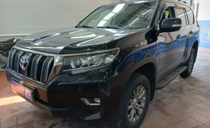 Toyota Land Cruiser Prado 2019 года за 23 000 000 тг. в Астана