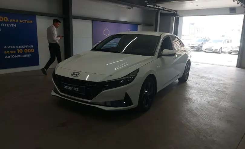 Hyundai Elantra 2023 года за 10 000 000 тг. в Астана