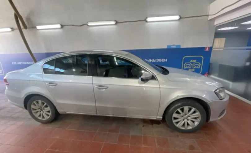 Volkswagen Passat 2014 года за 5 000 000 тг. в Астана фото 4