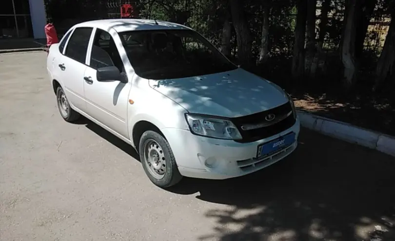 LADA (ВАЗ) Granta 2014 года за 2 500 000 тг. в Актобе фото 3