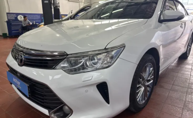 Toyota Camry 2015 года за 10 500 000 тг. в Астана