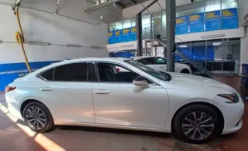 Lexus ES 2022 года за 21 000 000 тг. в Астана фото 4