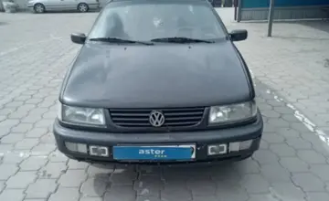 Volkswagen Passat 1995 года за 1 300 000 тг. в Караганда фото 2