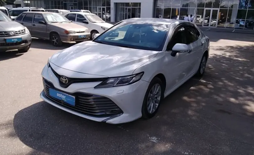 Toyota Camry 2019 года за 13 500 000 тг. в Актобе