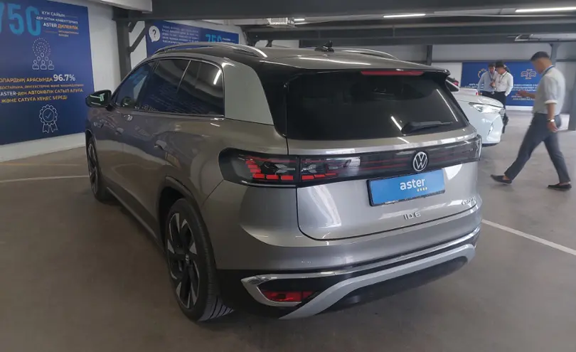 Volkswagen ID.6 2022 года за 15 000 000 тг. в Астана фото 4