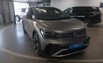 Volkswagen ID.6 2022 года за 15 000 000 тг. в Астана фото 2