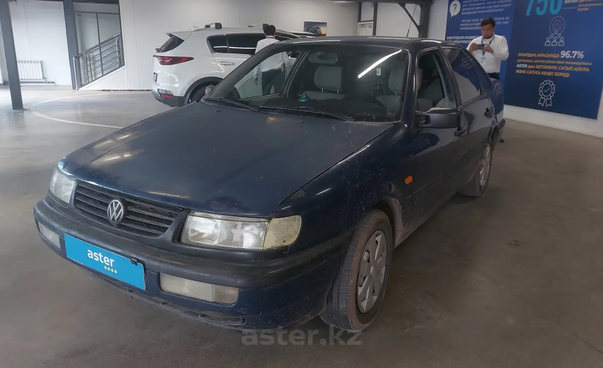 Volkswagen Passat 1996 года за 800 000 тг. в Астана