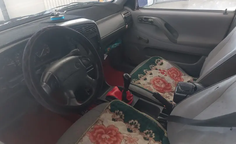 Volkswagen Passat 1996 года за 800 000 тг. в Астана фото 5