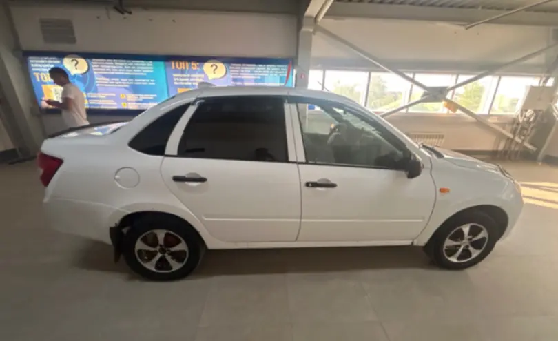 LADA (ВАЗ) Granta 2014 года за 2 700 000 тг. в Уральск фото 4