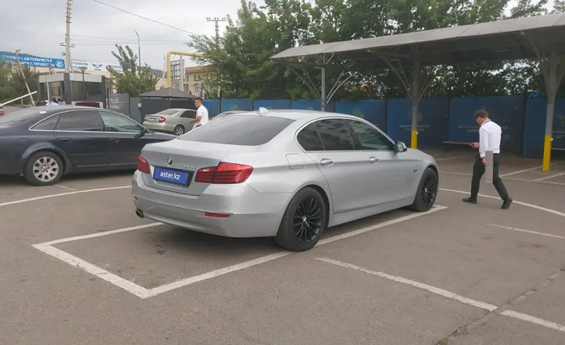 BMW 5 серии 2014 года за 11 800 000 тг. в Алматы фото 3