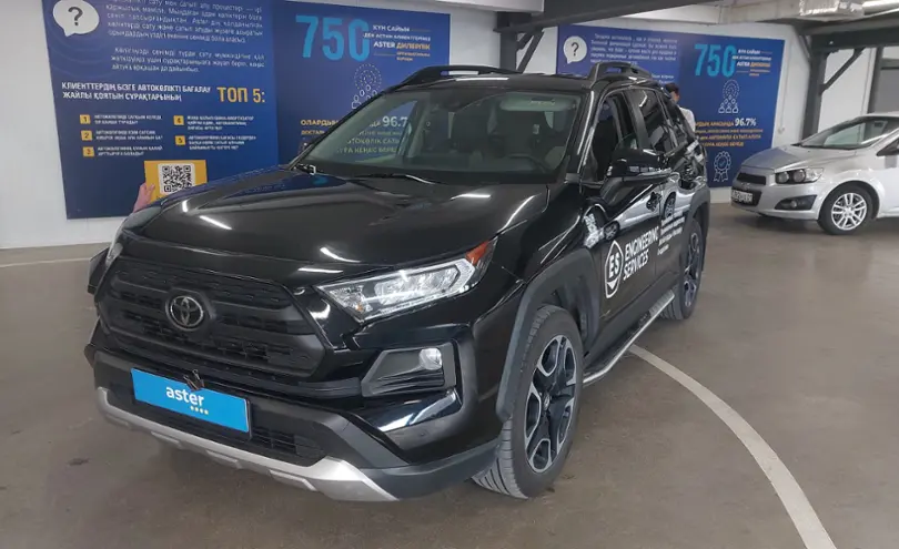 Toyota RAV4 2019 года за 13 500 000 тг. в Астана