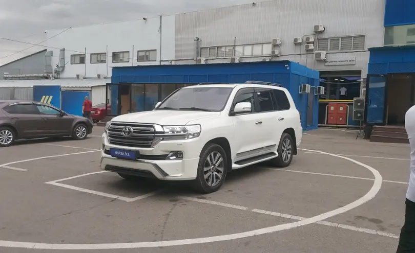 Toyota Land Cruiser 2016 года за 31 000 000 тг. в Алматы