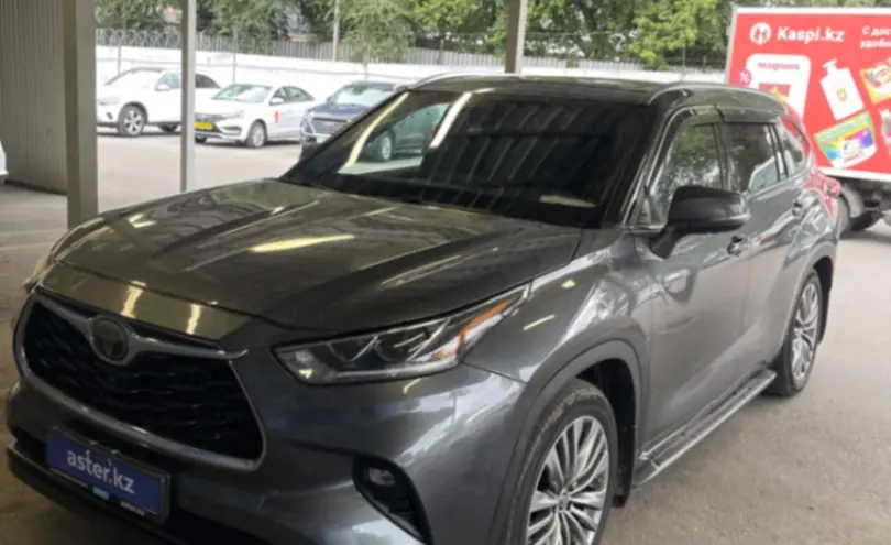 Toyota Highlander 2020 года за 25 000 000 тг. в Алматы