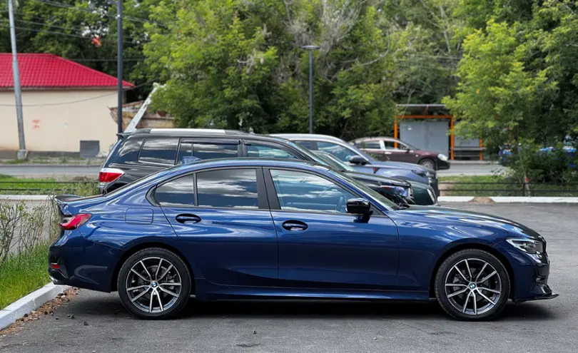 BMW 3 серии 2020 года за 21 000 000 тг. в Астана