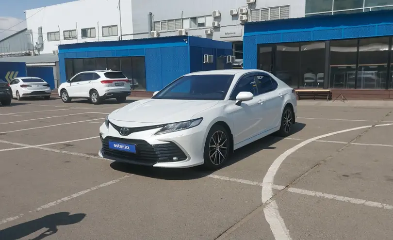 Toyota Camry 2021 года за 15 000 000 тг. в Алматы