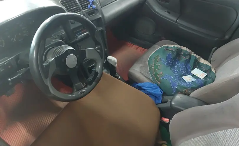 Mazda 323 1996 года за 1 500 000 тг. в Астана фото 5