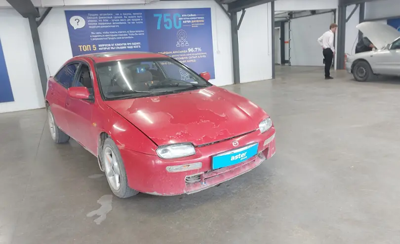Mazda 323 1996 года за 1 500 000 тг. в Астана фото 2