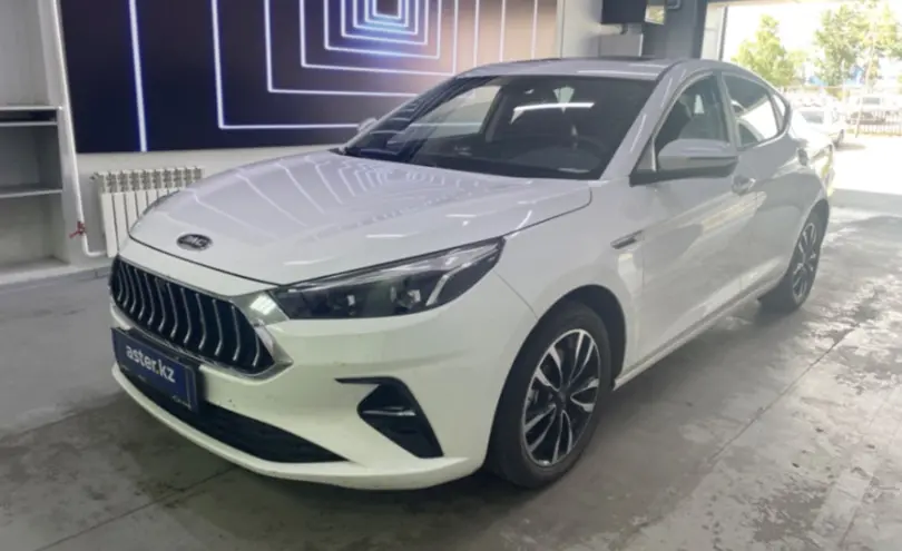 JAC J7 2023 года за 7 400 000 тг. в Павлодар