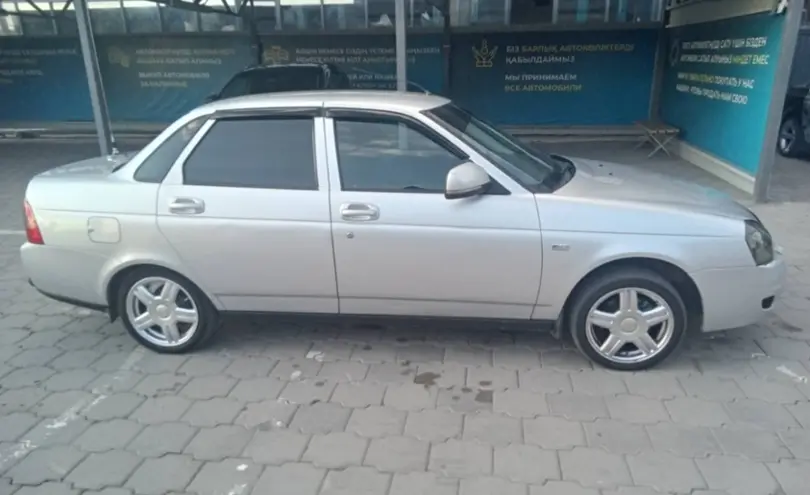 LADA (ВАЗ) Priora 2014 года за 3 000 000 тг. в Караганда фото 4